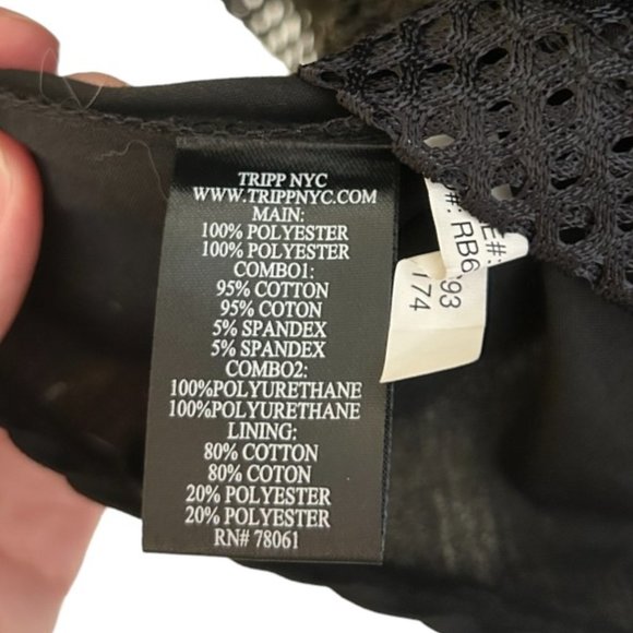 Tripp NYC Vinyl, Net and Grommet Mini Skirt size M - Picture 5 of 6